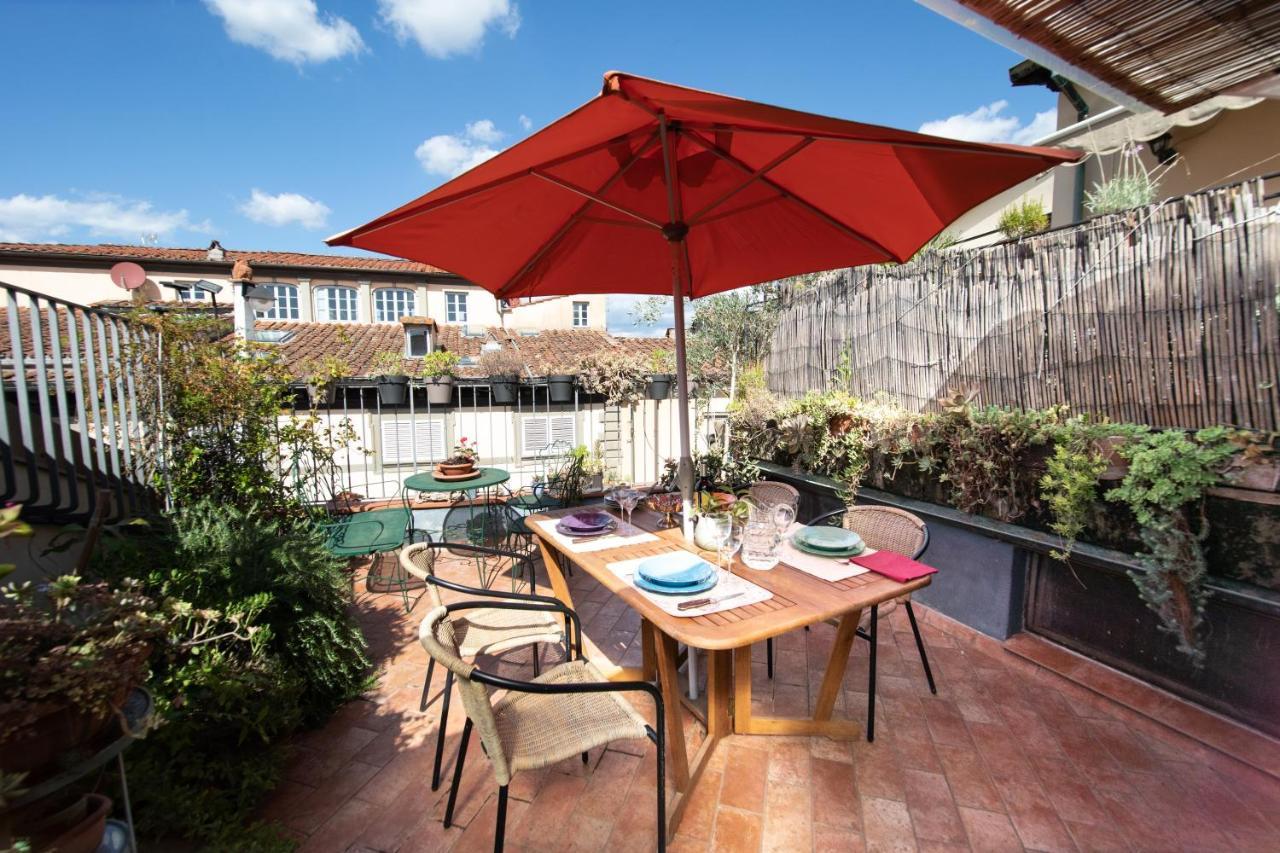 Apartamento Residenza Al Pavone Luxury With Terrace Lucca Exterior foto