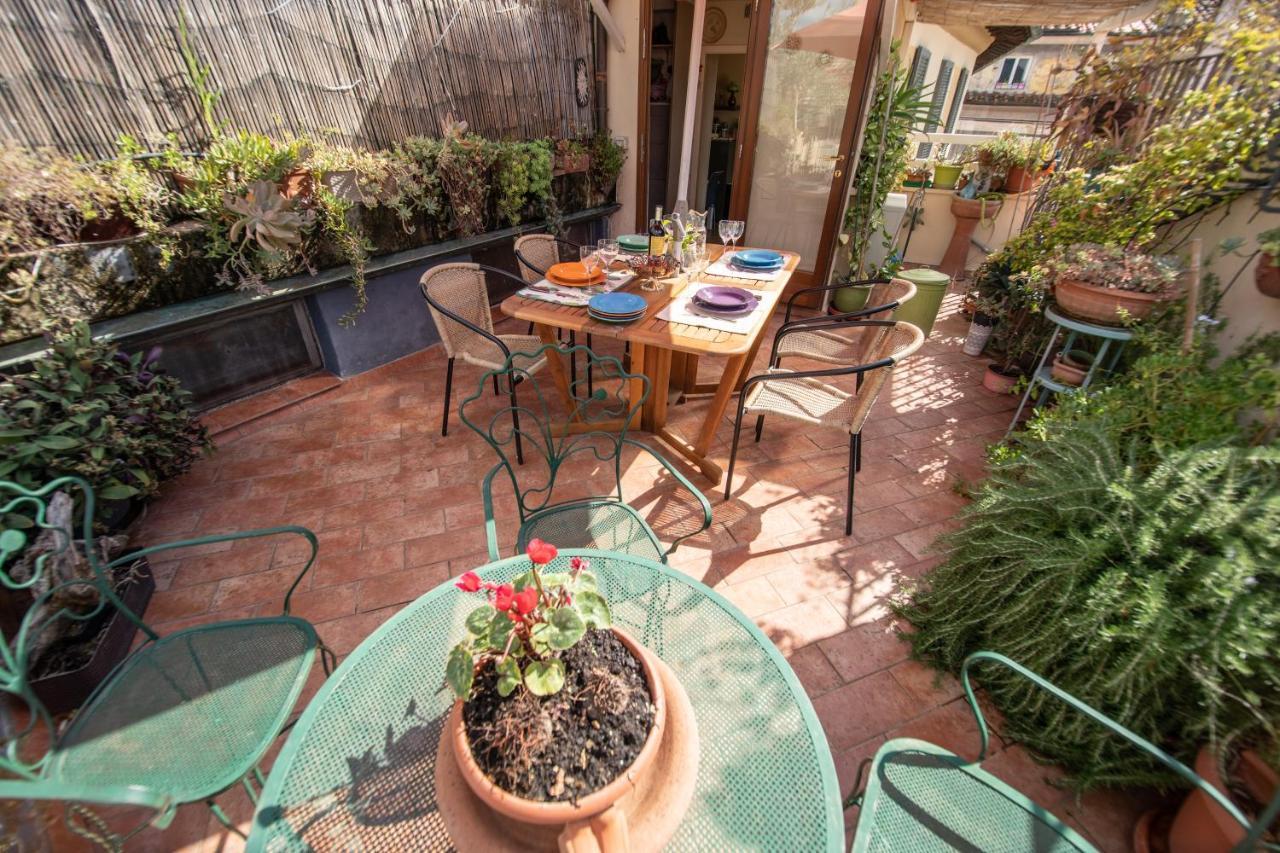 Apartamento Residenza Al Pavone Luxury With Terrace Lucca Exterior foto