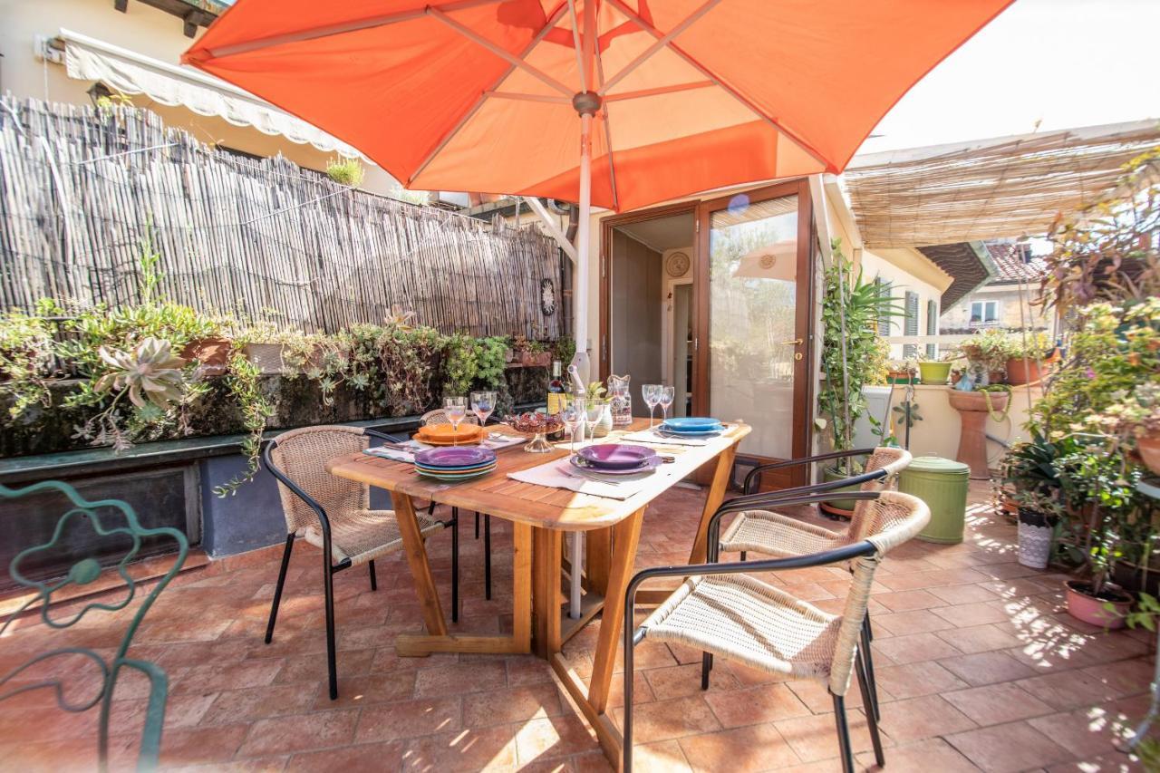 Apartamento Residenza Al Pavone Luxury With Terrace Lucca Exterior foto