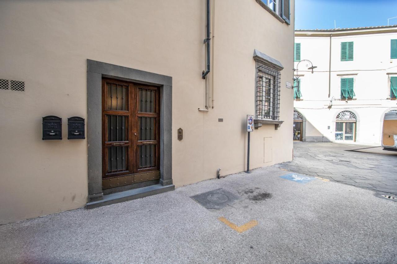 Apartamento Residenza Al Pavone Luxury With Terrace Lucca Exterior foto