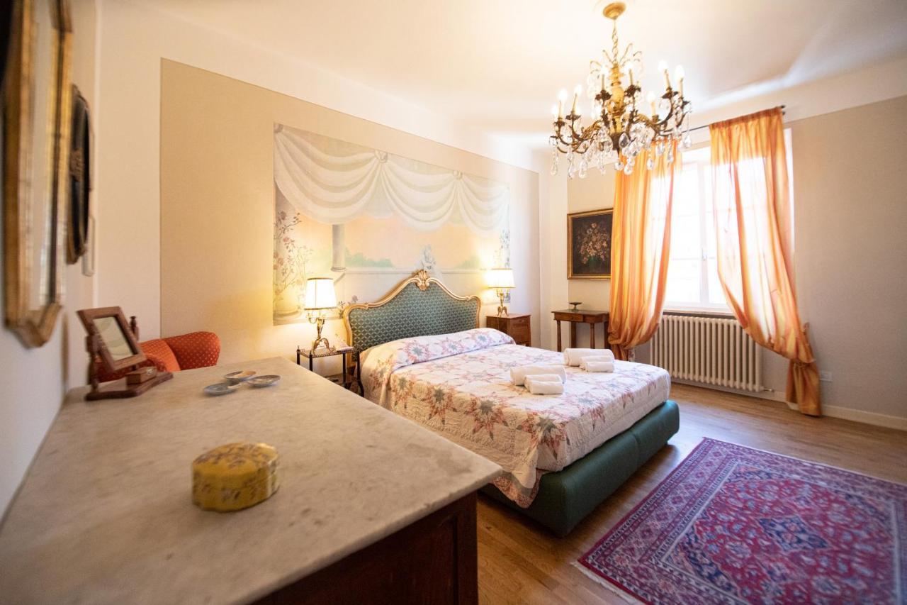 Apartamento Residenza Al Pavone Luxury With Terrace Lucca Exterior foto